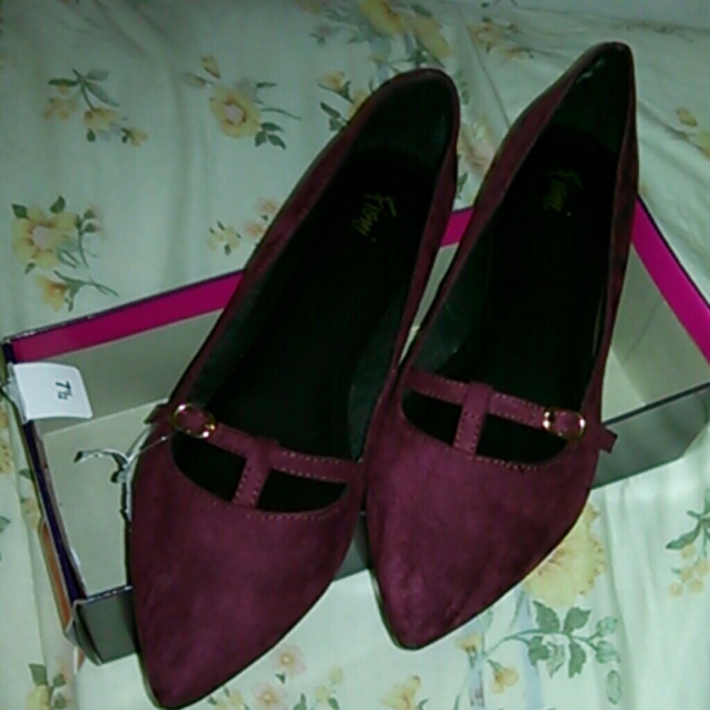 Burgundy maroon Pointy Toe T-Strap Flats